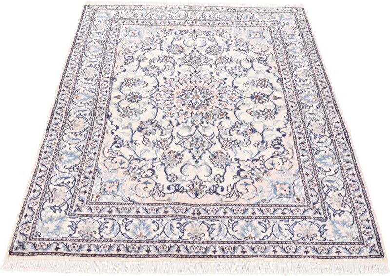 Nain Persian Rug 146 × 200 cm, Wool and Silk, hand-knotted — view 3