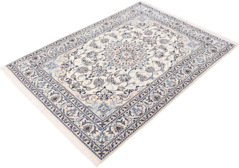 Nain Persian Rug 148 × 205 cm, Wool and Silk, hand-knotted — view 4