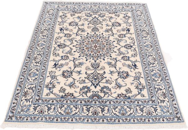 Nain Persian Rug 149 × 202 cm, Wool and Silk, hand-knotted — view 2 Nain Persian Rug 149 × 202 cm, Wool and Silk, hand-knotted — view 2