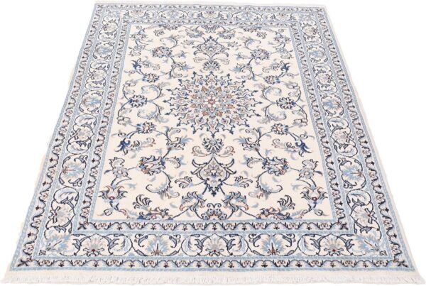 Nain Persian Rug 149 × 202 cm, Wool and Silk, hand-knotted — view 3 Nain Persian Rug 149 × 202 cm, Wool and Silk, hand-knotted — view 3