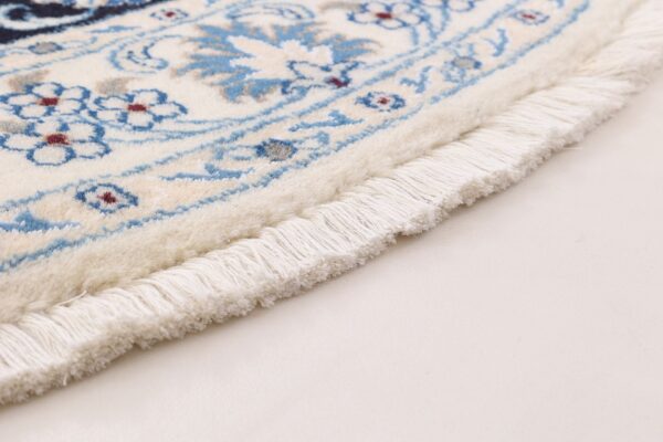 Nain Persian Rug 150 × 150 cm, Wool and Silk, hand-knotted — view 6