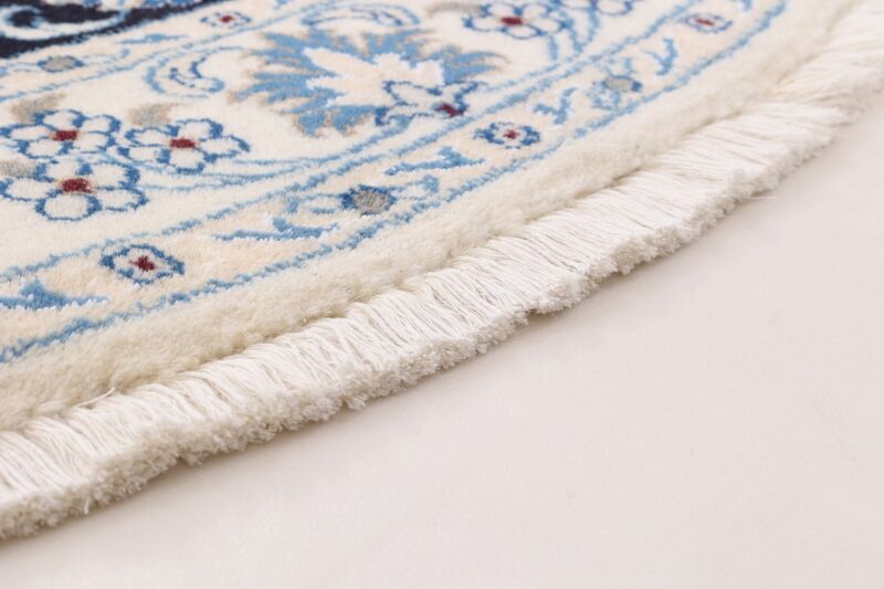 Nain Persian Rug 150 × 150 cm, Wool and Silk, hand-knotted — view 6
