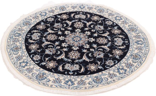 Nain Persian Rug 150 × 150 cm, Wool and Silk, hand-knotted — view 5