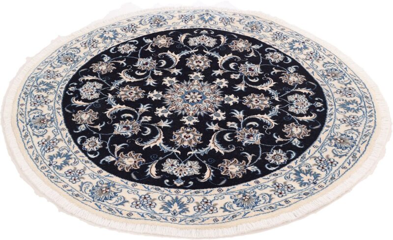 Nain Persian Rug 150 × 150 cm, Wool and Silk, hand-knotted — view 5