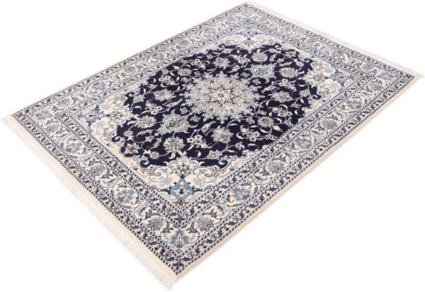 Nain Persian Rug 150 × 202 cm, Wool and Silk, hand-knotted — view 4