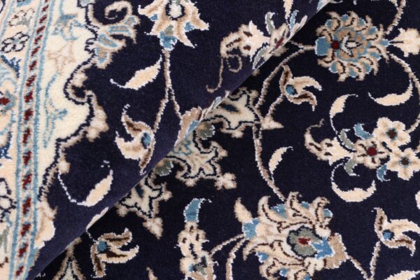 Nain Persian Rug 150 × 203 cm, Wool and Silk, hand-knotted — view 8 Nain Persian Rug 150 × 203 cm, Wool and Silk, hand-knotted — view 8