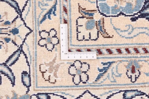 Nain Persian Rug 150 × 203 cm, Wool and Silk, hand-knotted — view 9 Nain Persian Rug 150 × 203 cm, Wool and Silk, hand-knotted — view 9