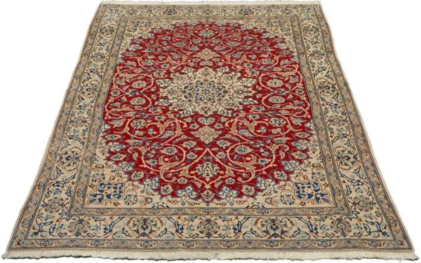 Nain Persian Rug 157 × 247 cm, Wool and Silk, hand-knotted — view 2 Nain Persian Rug 157 × 247 cm, Wool and Silk, hand-knotted — view 2