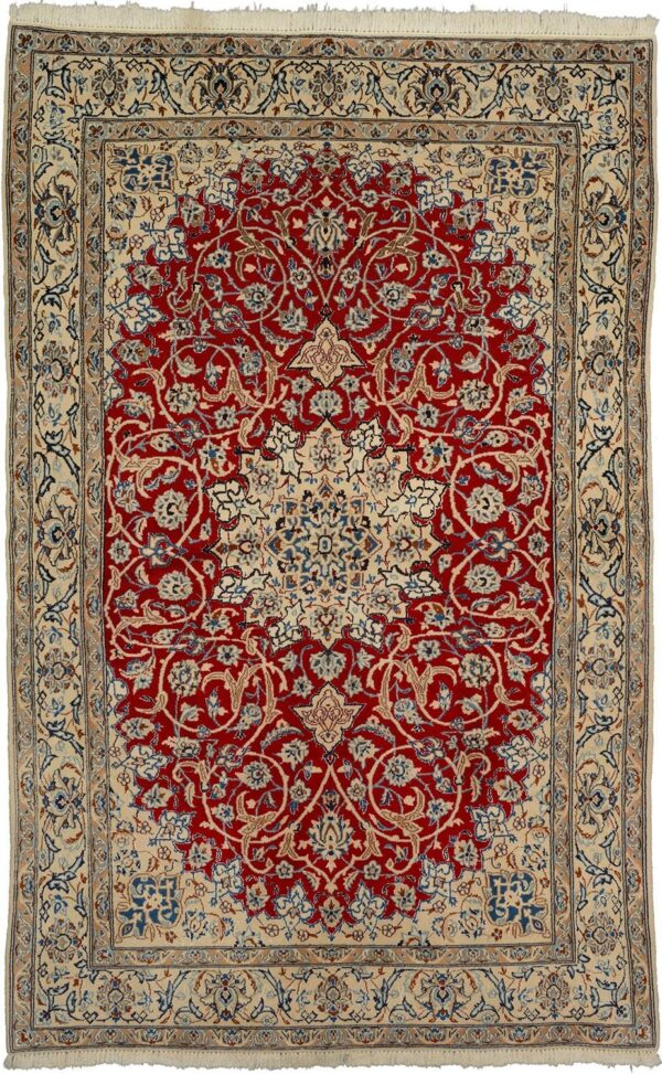 Nain Persian Rug 157 × 247 cm, Wool and Silk, hand-knotted Nain Persian Rug 157 × 247 cm, Wool and Silk, hand-knotted