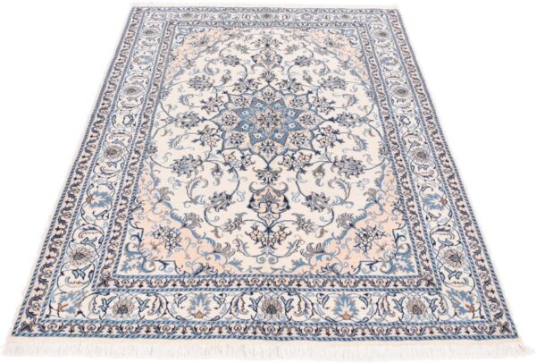 Nain Persian Rug 167 × 243 cm, Wool and Silk, hand-knotted — view 2