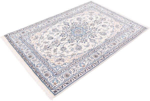 Nain Persian Rug 167 × 243 cm, Wool and Silk, hand-knotted — view 5