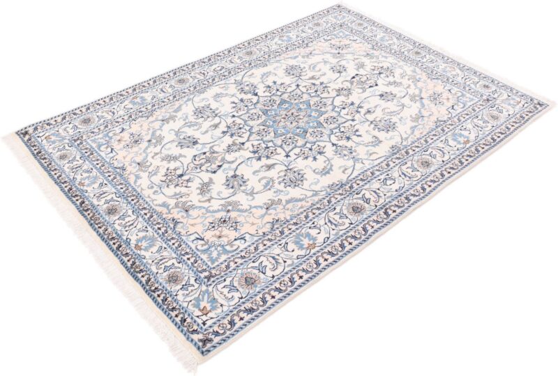 Nain Persian Rug 167 × 243 cm, Wool and Silk, hand-knotted — view 5