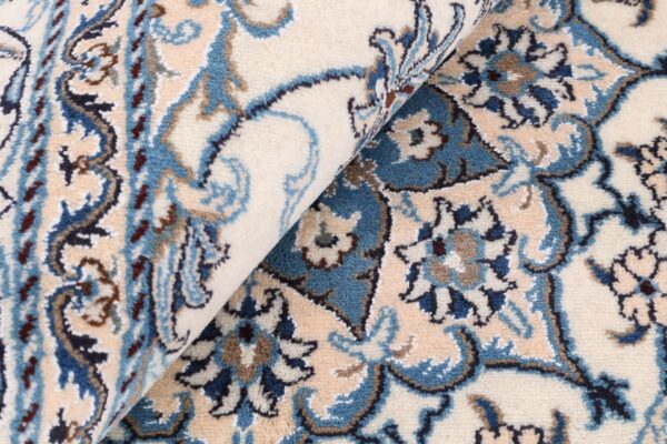 Nain Persian Rug 167 × 243 cm, Wool and Silk, hand-knotted — view 8