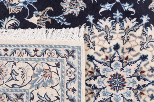 Nain Persian Rug 170 × 235 cm, Wool and Silk, hand-knotted — view 7