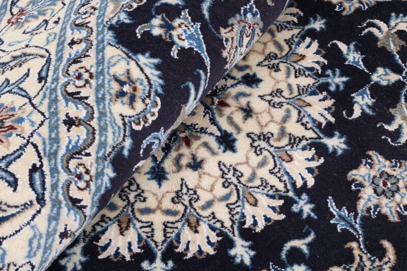 Nain Persian Rug 170 × 235 cm, Wool and Silk, hand-knotted — view 8