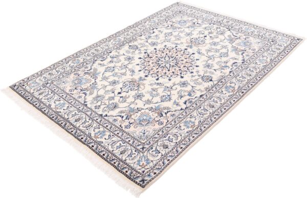 Nain Persian Rug 170 × 245 cm, Wool and Silk, hand-knotted — view 5