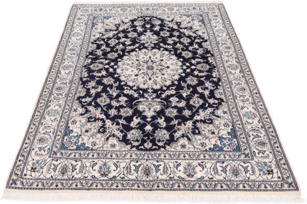 Nain Persian Rug 171 × 258 cm, Wool and Silk, hand-knotted — view 2