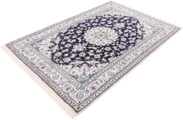 Nain Persian Rug 171 × 258 cm, Wool and Silk, hand-knotted — view 5