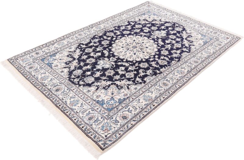 Nain Persian Rug 171 × 258 cm, Wool and Silk, hand-knotted — view 5