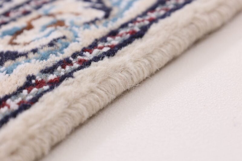 Nain Persian Rug 171 × 258 cm, Wool and Silk, hand-knotted — view 6