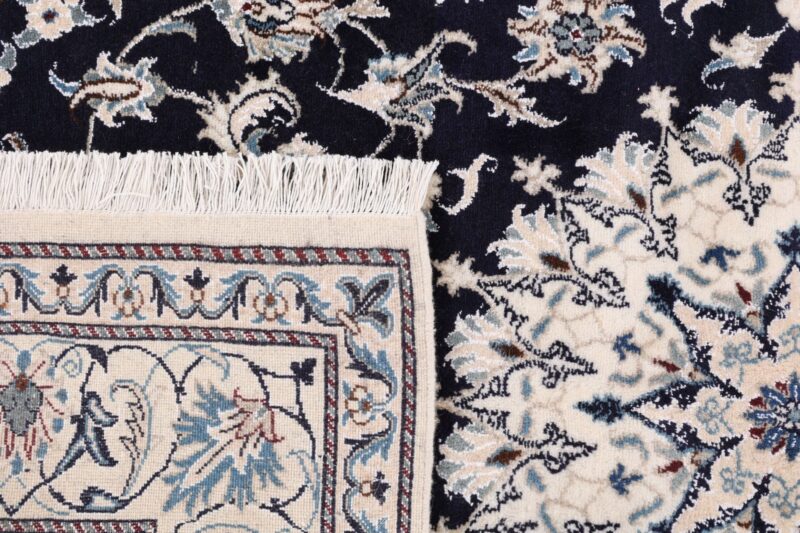 Nain Persian Rug 171 × 258 cm, Wool and Silk, hand-knotted — view 7