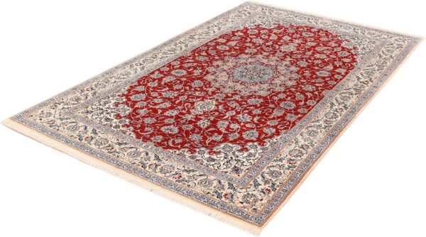 Nain Persian Rug 175 × 292 cm, Wool and Silk, hand-knotted — view 3 Nain Persian Rug 175 × 292 cm, Wool and Silk, hand-knotted — view 3