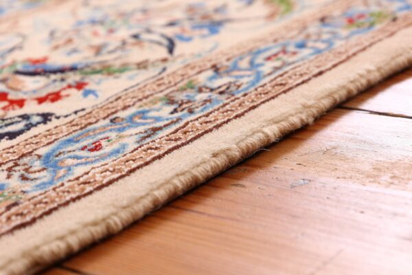 Nain Persian Rug 175 × 292 cm, Wool and Silk, hand-knotted — view 6 Nain Persian Rug 175 × 292 cm, Wool and Silk, hand-knotted — view 6