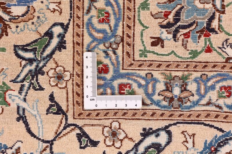 Nain Persian Rug 175 × 292 cm, Wool and Silk, hand-knotted — view 9 Nain Persian Rug 175 × 292 cm, Wool and Silk, hand-knotted — view 9