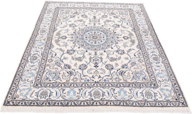 Nain Persian Rug 190 × 242 cm, Wool and Silk, hand-knotted — view 3