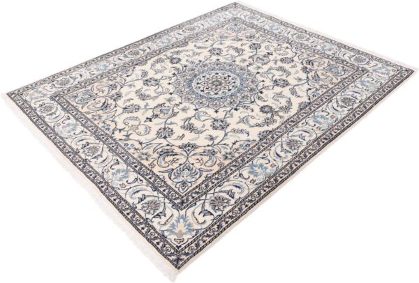 Nain Persian Rug 190 × 242 cm, Wool and Silk, hand-knotted — view 4