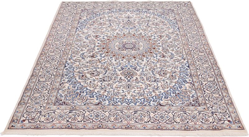 Nain Persian Rug 193 × 298 cm, Wool and Silk, hand-knotted — view 3