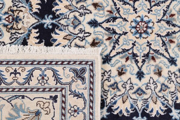 Nain Persian Rug 196 × 200 cm, Wool and Silk, hand-knotted — view 6 Nain Persian Rug 196 × 200 cm, Wool and Silk, hand-knotted — view 6
