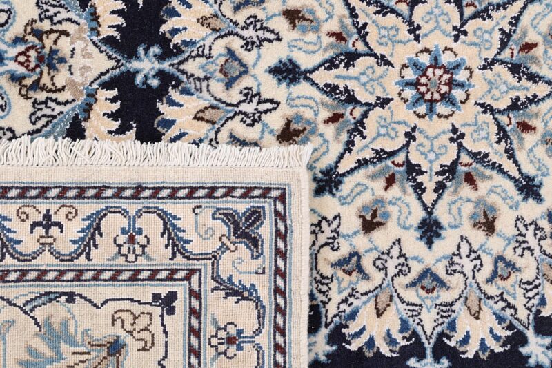 Nain Persian Rug 196 × 200 cm, Wool and Silk, hand-knotted — view 6 Nain Persian Rug 196 × 200 cm, Wool and Silk, hand-knotted — view 6