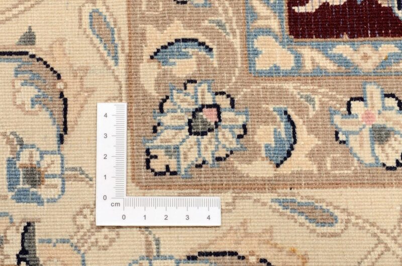 Nain Persian Rug 200 × 201 cm, Wool and Silk, hand-knotted — view 3