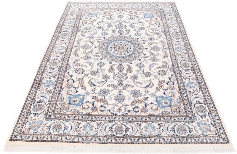 Nain Persian Rug 200 × 293 cm, Wool and Silk, hand-knotted — view 3 Nain Persian Rug 200 × 293 cm, Wool and Silk, hand-knotted — view 3