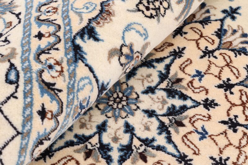 Nain Persian Rug 200 × 294 cm, Wool and Silk, hand-knotted — view 8