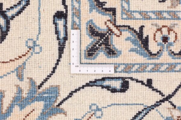 Nain Persian Rug 200 × 294 cm, Wool and Silk, hand-knotted — view 9