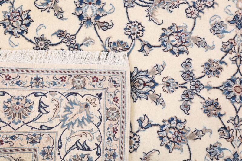 Nain Persian Rug 200 × 298 cm, Wool and Silk, hand-knotted — view 7 Nain Persian Rug 200 × 298 cm, Wool and Silk, hand-knotted — view 7
