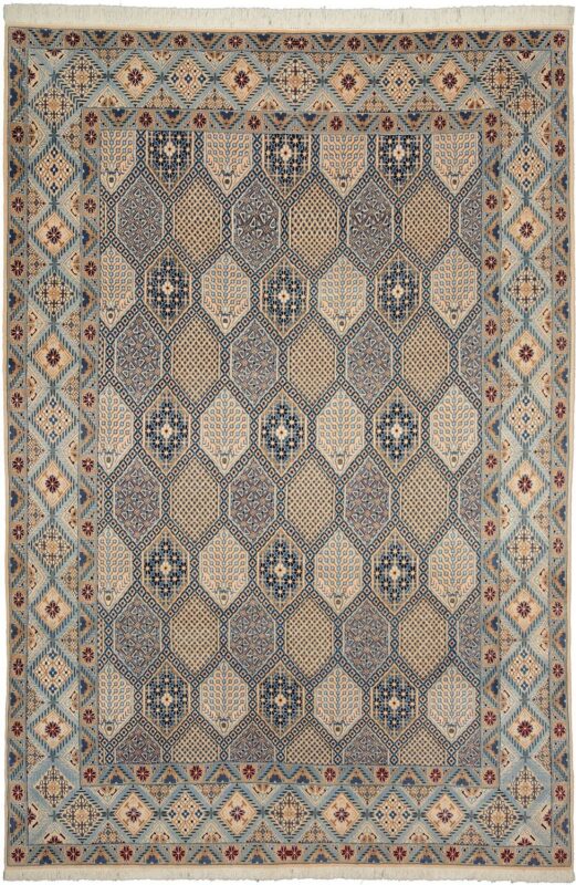 Nain Persian Rug 200 × 300 cm, Wool and Silk, hand-knotted Nain Persian Rug 200 × 300 cm, Wool and Silk, hand-knotted