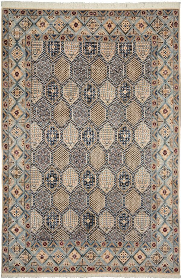 Nain Persian Rug 200 × 300 cm, Wool and Silk, hand-knotted Nain Persian Rug 200 × 300 cm, Wool and Silk, hand-knotted