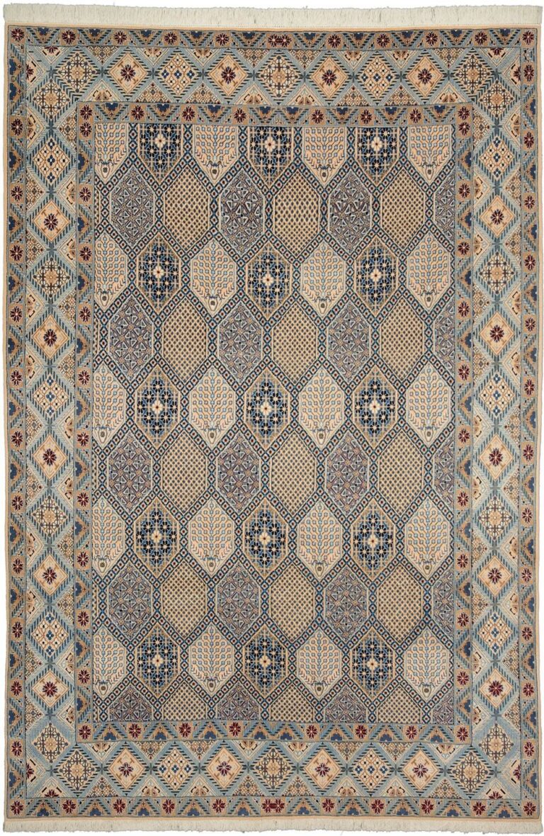 Nain Persian Rug 200 × 300 cm, Wool and Silk, hand-knotted