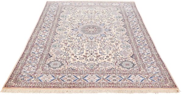 Nain Persian Rug 200 × 303 cm, Wool and Silk, hand-knotted — view 4 Nain Persian Rug 200 × 303 cm, Wool and Silk, hand-knotted — view 4