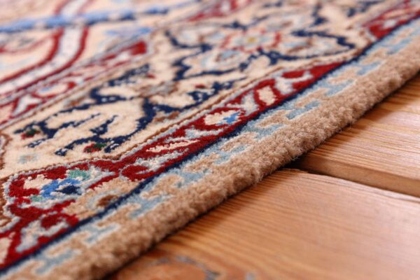 Nain Persian Rug 200 × 303 cm, Wool and Silk, hand-knotted — view 6 Nain Persian Rug 200 × 303 cm, Wool and Silk, hand-knotted — view 6