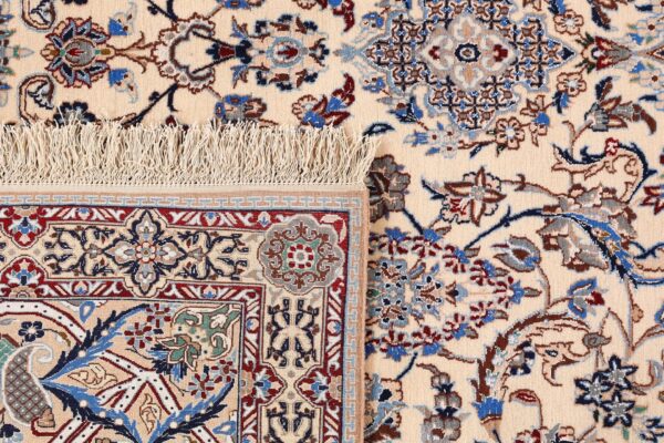 Nain Persian Rug 200 × 303 cm, Wool and Silk, hand-knotted — view 7 Nain Persian Rug 200 × 303 cm, Wool and Silk, hand-knotted — view 7