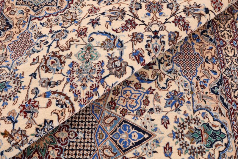 Nain Persian Rug 200 × 303 cm, Wool and Silk, hand-knotted — view 8 Nain Persian Rug 200 × 303 cm, Wool and Silk, hand-knotted — view 8