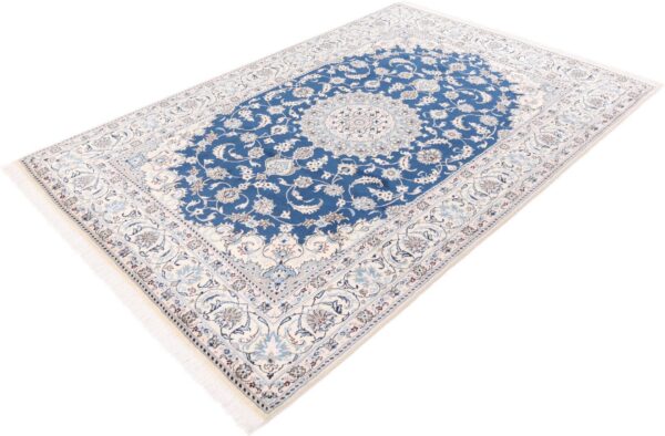 Nain Persian Rug 202 × 304 cm, Wool and Silk, hand-knotted — view 5