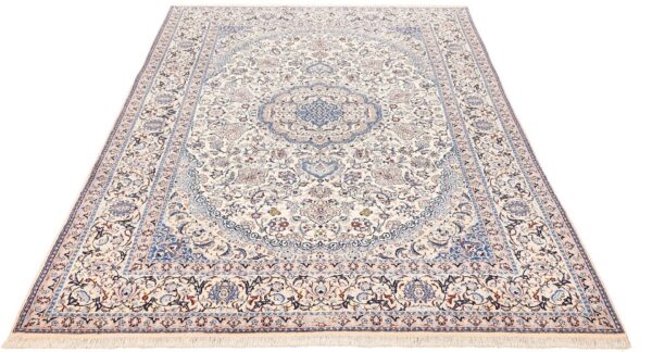 Nain Persian Rug 204 × 321 cm, Wool and Silk, hand-knotted — view 4 Nain Persian Rug 204 × 321 cm, Wool and Silk, hand-knotted — view 4