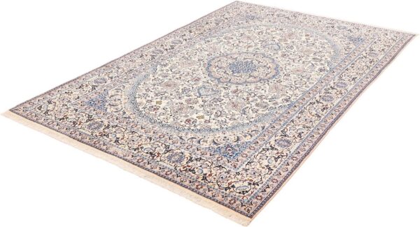 Nain Persian Rug 204 × 321 cm, Wool and Silk, hand-knotted — view 5 Nain Persian Rug 204 × 321 cm, Wool and Silk, hand-knotted — view 5