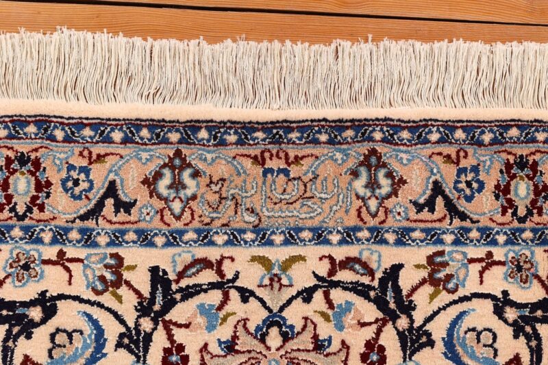 Nain Persian Rug 204 × 321 cm, Wool and Silk, hand-knotted — view 6 Nain Persian Rug 204 × 321 cm, Wool and Silk, hand-knotted — view 6
