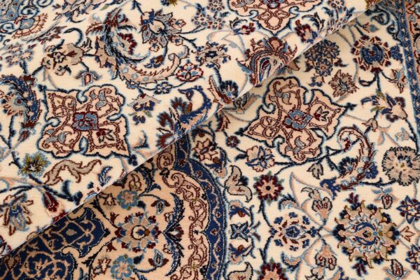 Nain Persian Rug 204 × 321 cm, Wool and Silk, hand-knotted — view 9 Nain Persian Rug 204 × 321 cm, Wool and Silk, hand-knotted — view 9